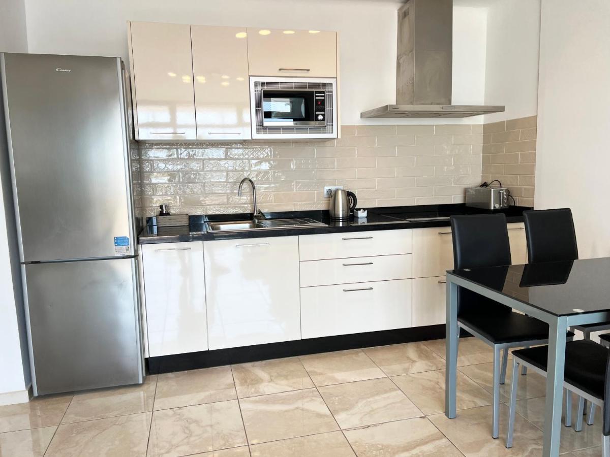 Modern Apartment With Prime Location Puerto del Carmen  Buitenkant foto